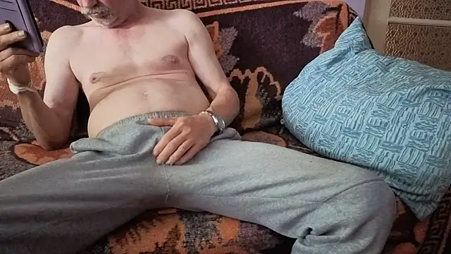 cumloverboyxx69 live cam on StripChat