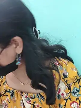 Tamil_SweetHeart live cam on StripChat