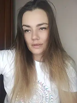 KrissSexi live cam on StripChat