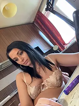 Hotmomcheckk_