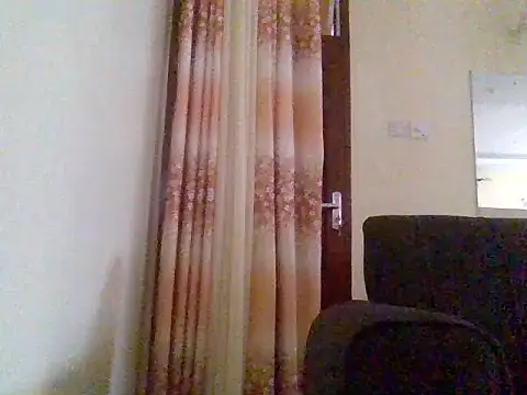 chicky_queen