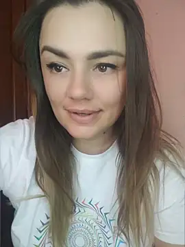 KrissSexi live cam on StripChat