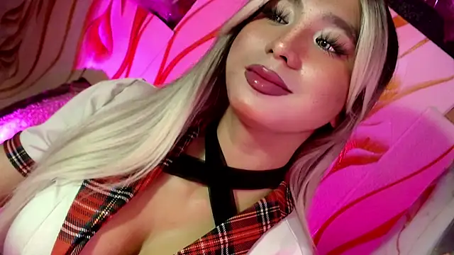 HoresCOCKLUCY on Stripchat