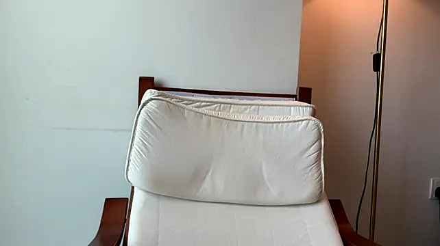 MelanyLoil webcam