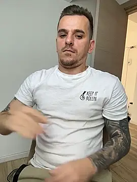 huge_cock22cm (Ask my age) - Let