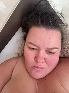 SunnyLeila2101 webcam