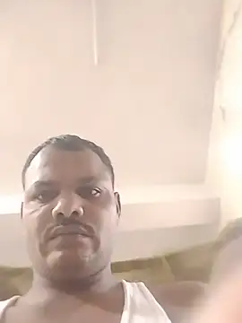 Pb_GGN live cam on StripChat