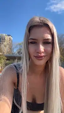 KikiWatson live cam preview