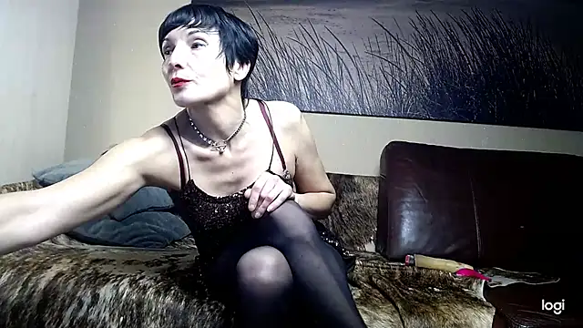 ElizabethLong live cam preview