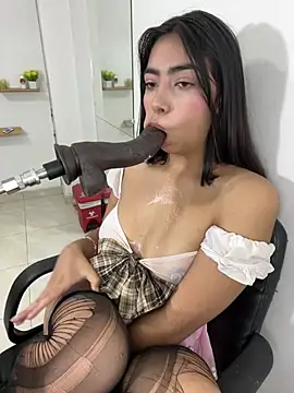 cherry_skinnyy_ (F teen) - machine in ass