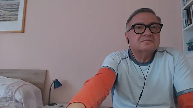 YOU6me live cam on StripChat