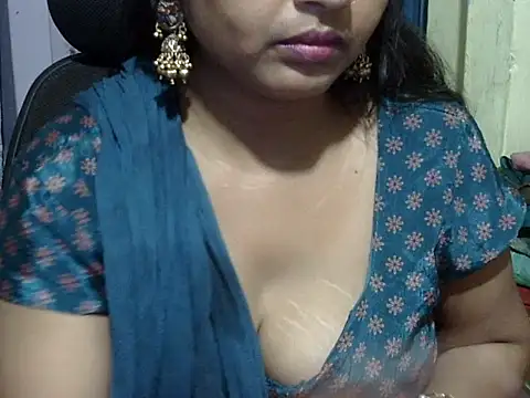 BEAUTIFUL_WIFE02 live cam on StripChat