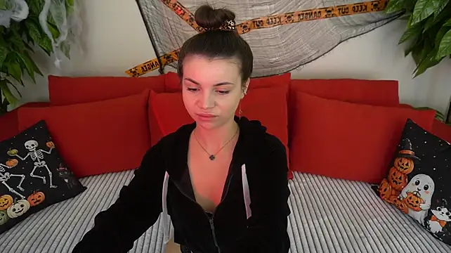 AriaValee live cam on StripChat