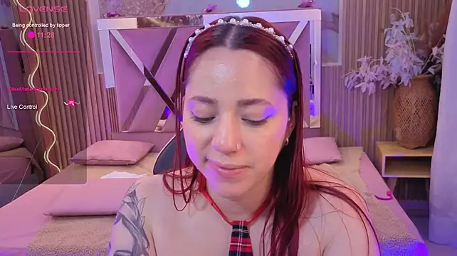 ANNE_TAY1 live cam on StripChat