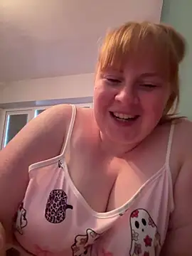Curvy-GingeXX live cam preview