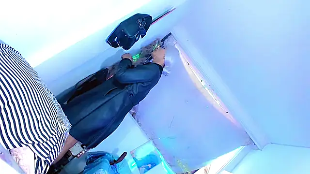 ravenous_charmer live sex cam