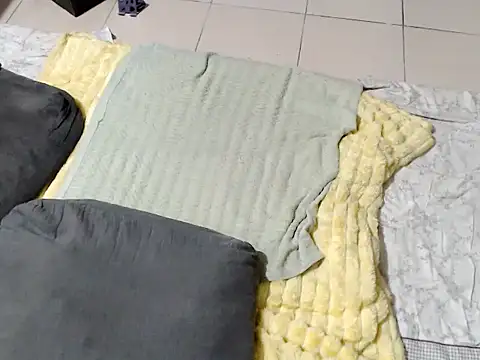Trish_CurveCock