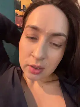 Holly_Play