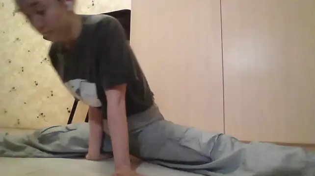 ValerieLomack live cam on StripChat