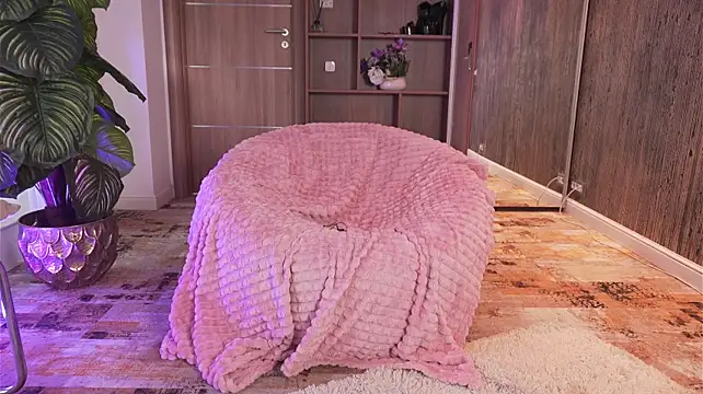 ArianaXO_