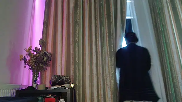 amorelara live cam preview