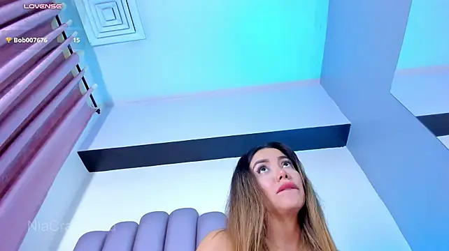 NiaCrawfordd