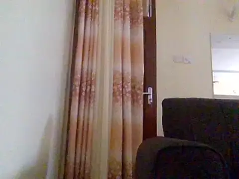 chicky_queen live cam on StripChat