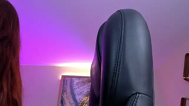 CorinneRusso live cam on StripChat