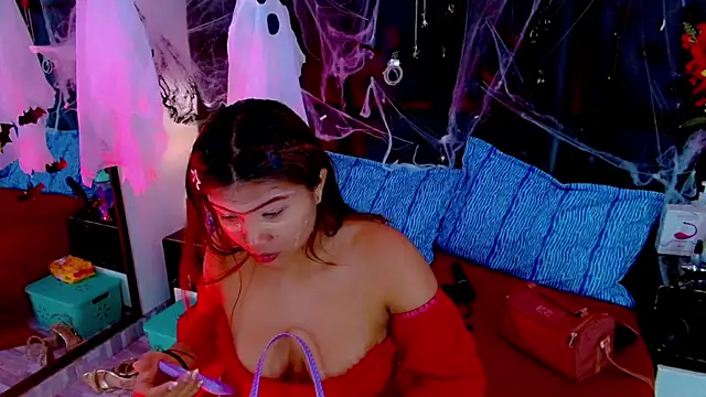 Cloelombard live cam on StripChat