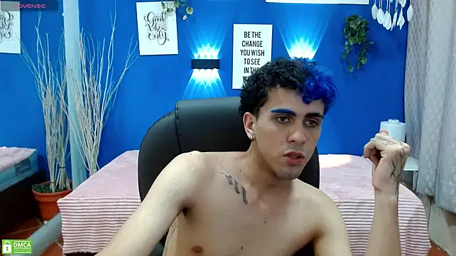 noah_bluex live cam on StripChat