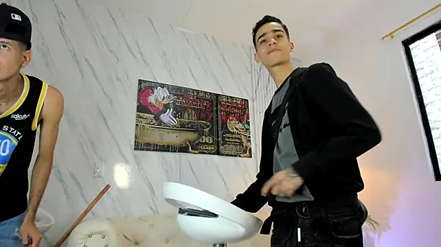 COOL_BOYS2 live cam preview