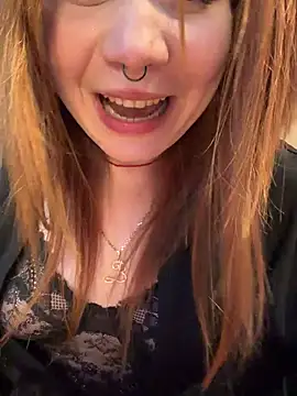 SlavicCandy live cam preview