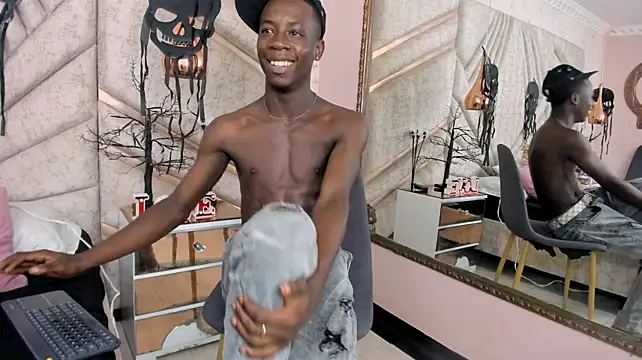 smithbonilla (M twink) - cum shot