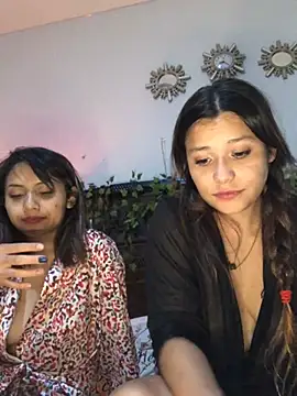 3littles (G young) - scissors with double dildo in pussies