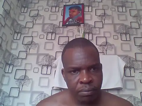 Chumba_001 live cam on StripChat