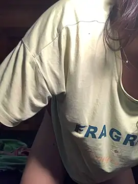 hugecock_mandy live cam preview