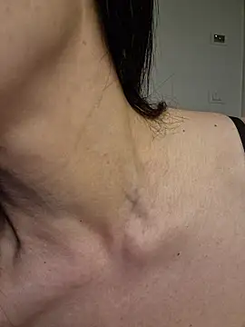 AryaSummersReal