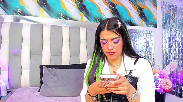 IsaDiiaz live cam on StripChat