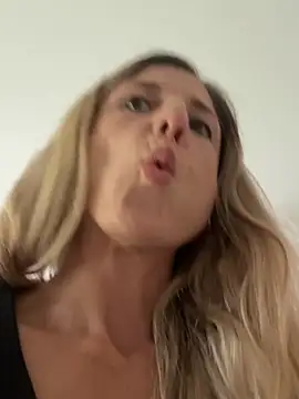 live sex chats VivienneBlac
