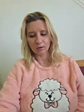 kaylinjan (F milf) - 🔥good girls..look dangerous twice 🔥😈