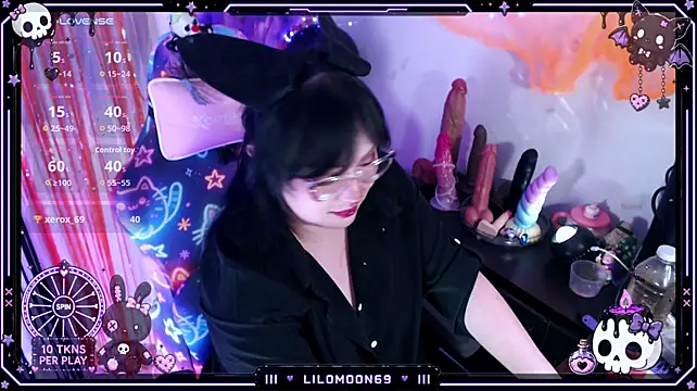 LiloMoon69 webcam