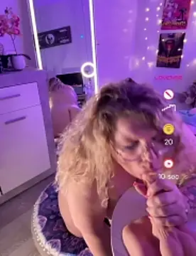 KimberlyCurves