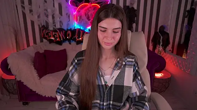 KylieJoyys live cam on StripChat