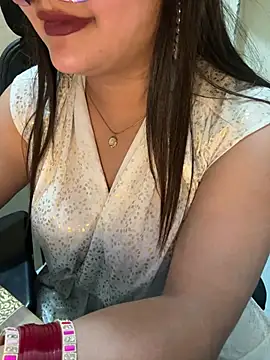 Oh-Taara live cam on StripChat