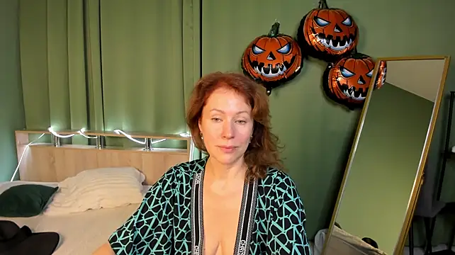 LeticiaRomano live cam on StripChat