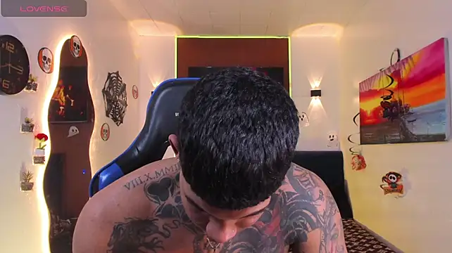 Damian_latinxxx live cam on StripChat