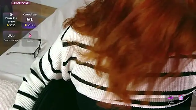 GiselleFox live cam on StripChat