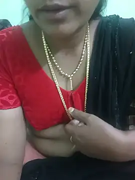 saro_tamilgirl live cam on StripChat