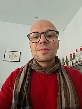 wedge75 live cam on StripChat