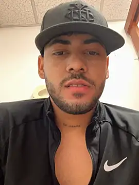 Karimfucku live sex cam